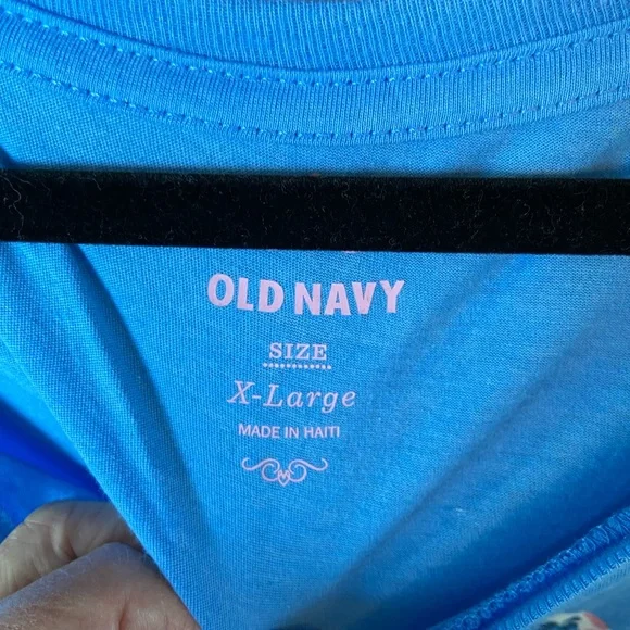 Old Navy Short Sleeve T-Shirt - Picture 2 of 3